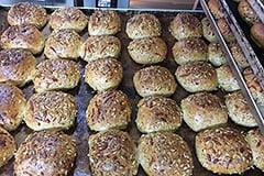 Körnerbrötchen der Bäckerei Pistono